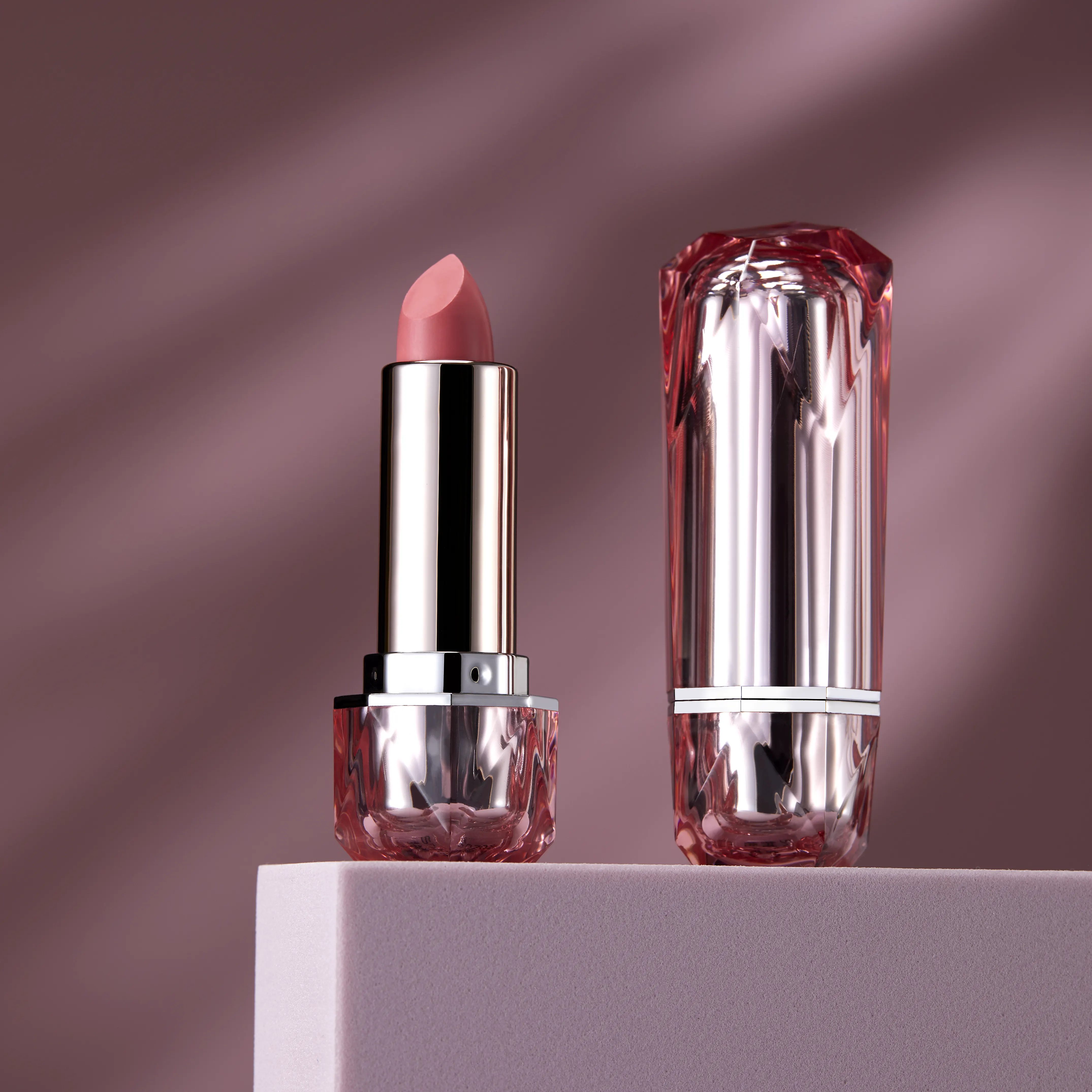 TRIANGLE-HEAD EYEBROW PENCIL